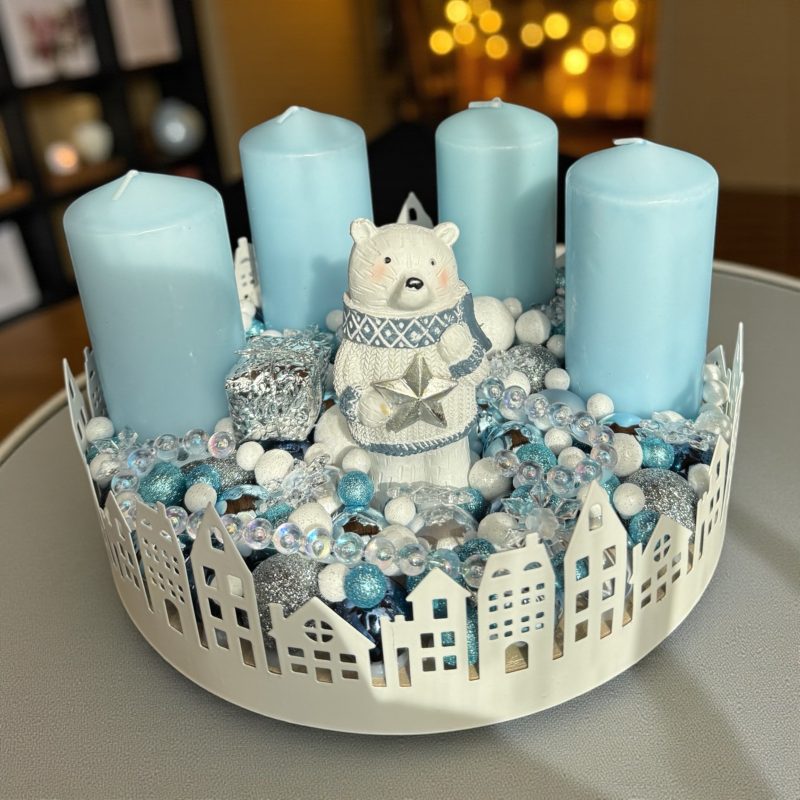 Karácsonyi asztaldísz – jegesmedve a városban