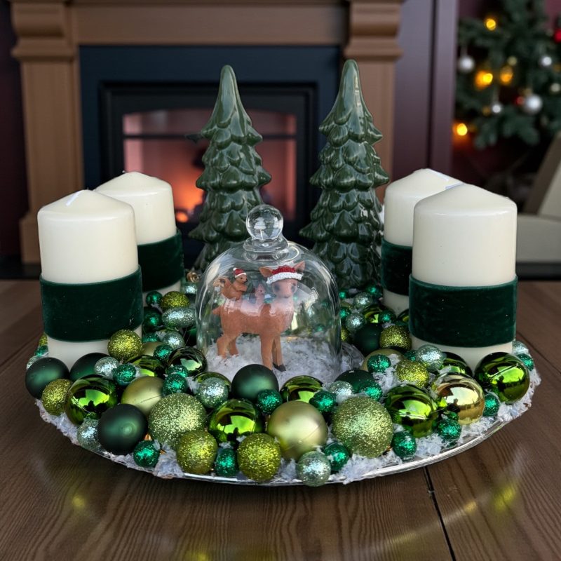 Karácsonyi asztaldísz - őzike és barátai