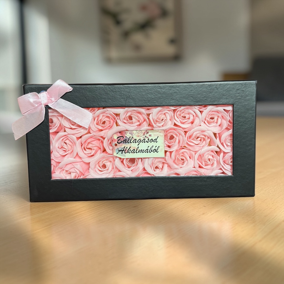 Rózsaszín ballagási ajándékbox – szappanrózsával