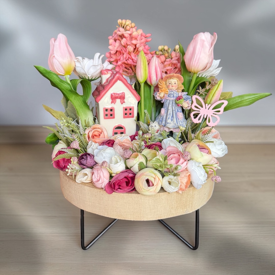 Tavaszi asztaldísz - masnis házikóval