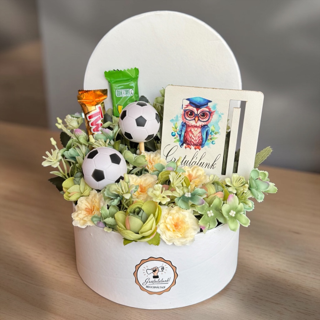 Ballagási ajándékbox - focis