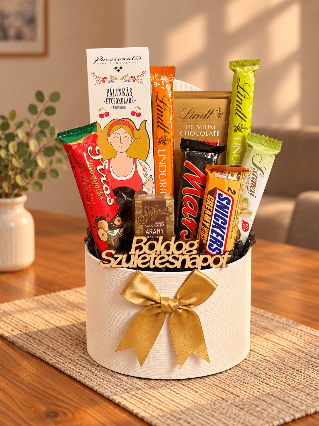 Ajándék Születésnapi édességbox – Lindt, Snickers és prémium csokoládék. tábla cserélhető